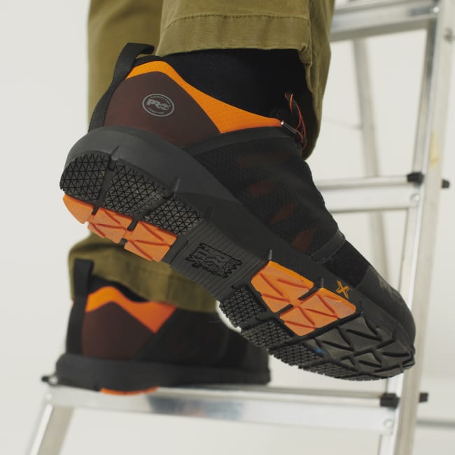 Radius Alloy-Toe Work Shoe for Men in Black and Orange