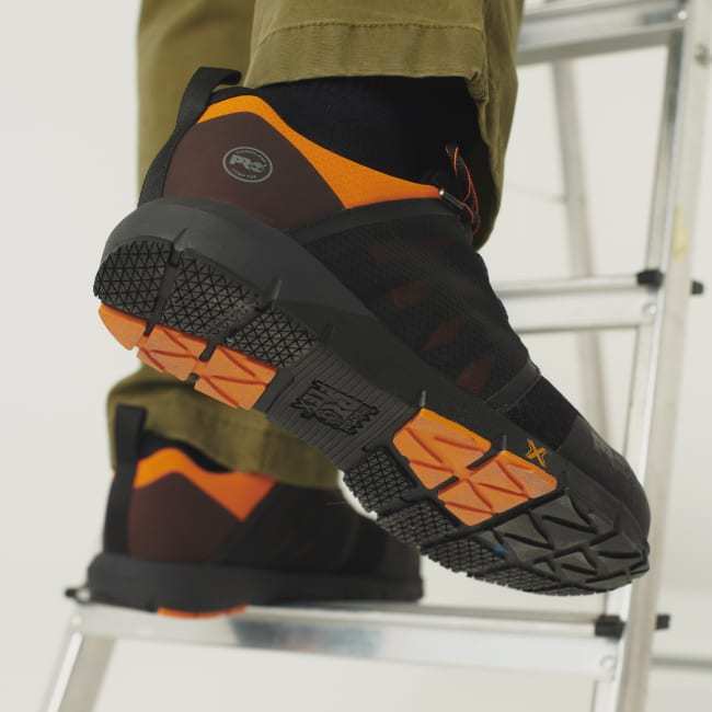 Radius Alloy-Toe Work Shoe for Men in Black and Orange