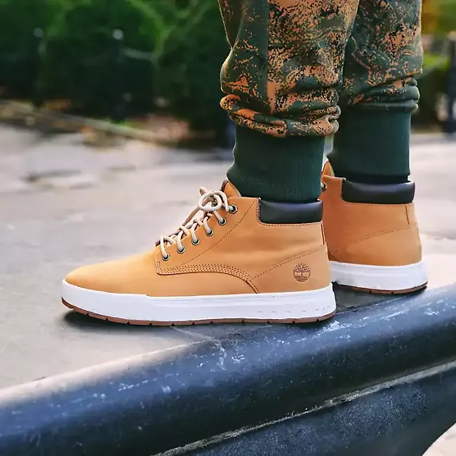 Men's Maple Grove Leather Chukka
