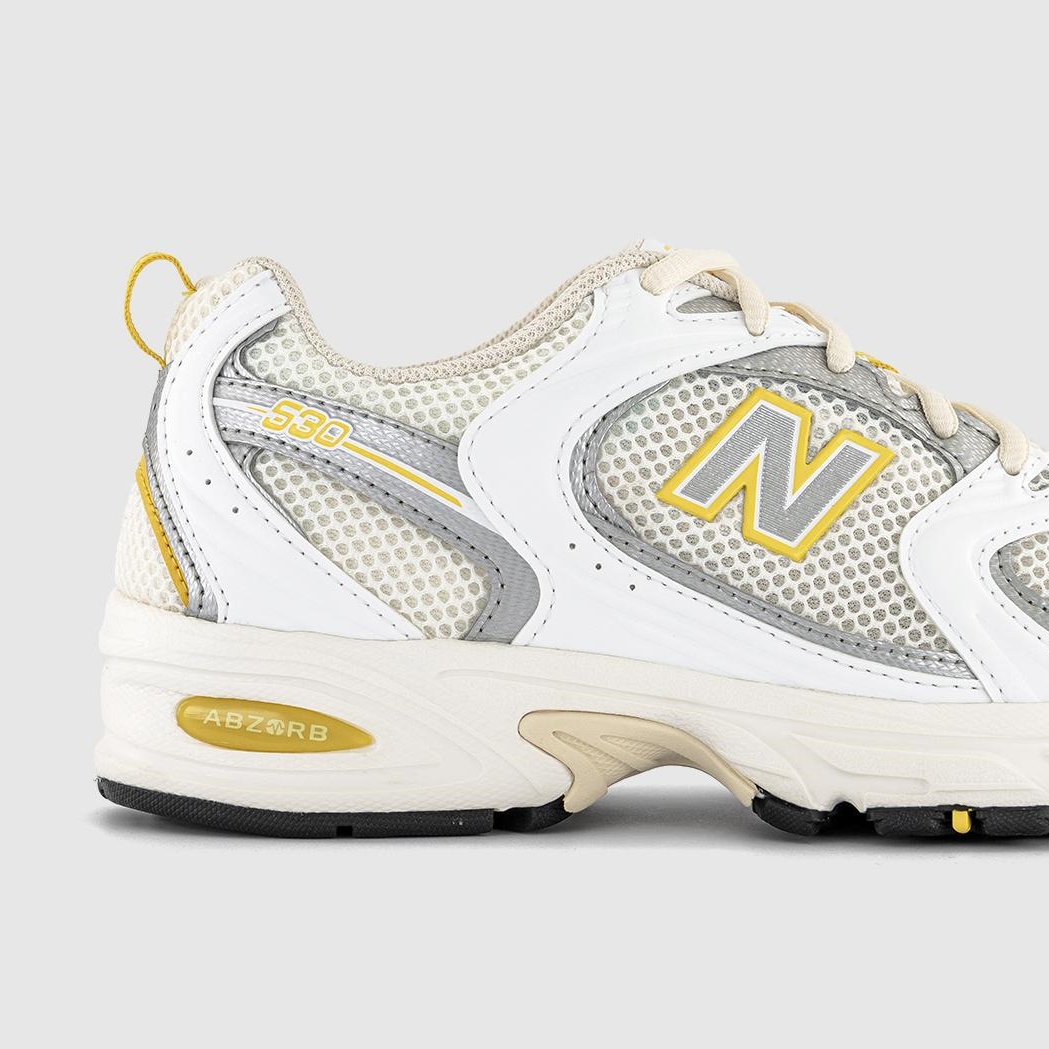 New Balance 530 Trainers