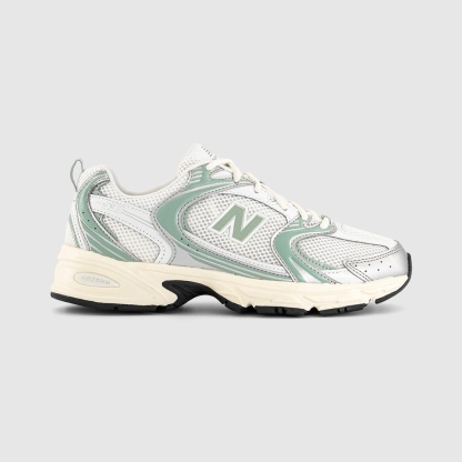 New Balance 530 Trainers