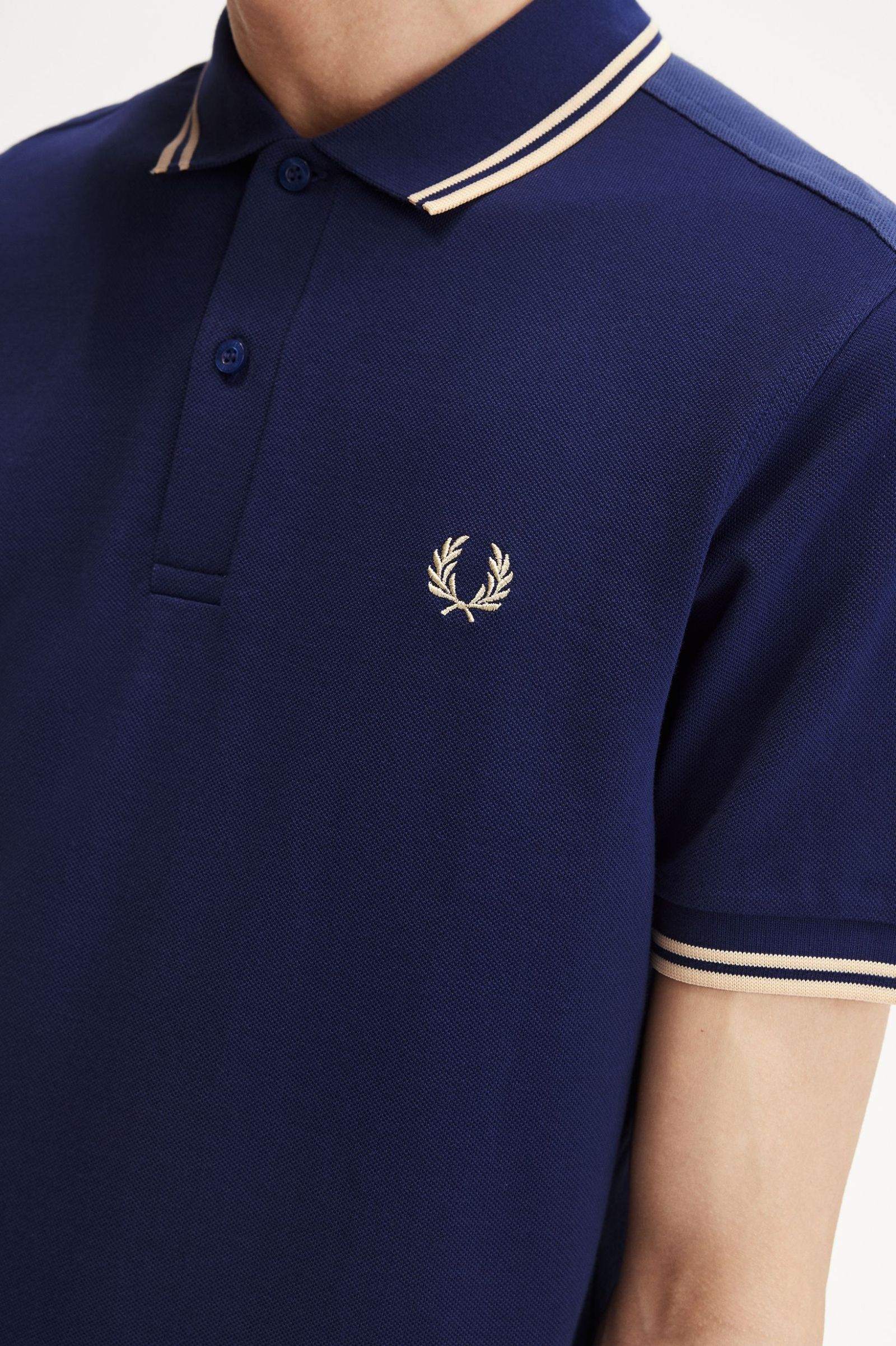 THE FRED PERRY SHIRT M3600