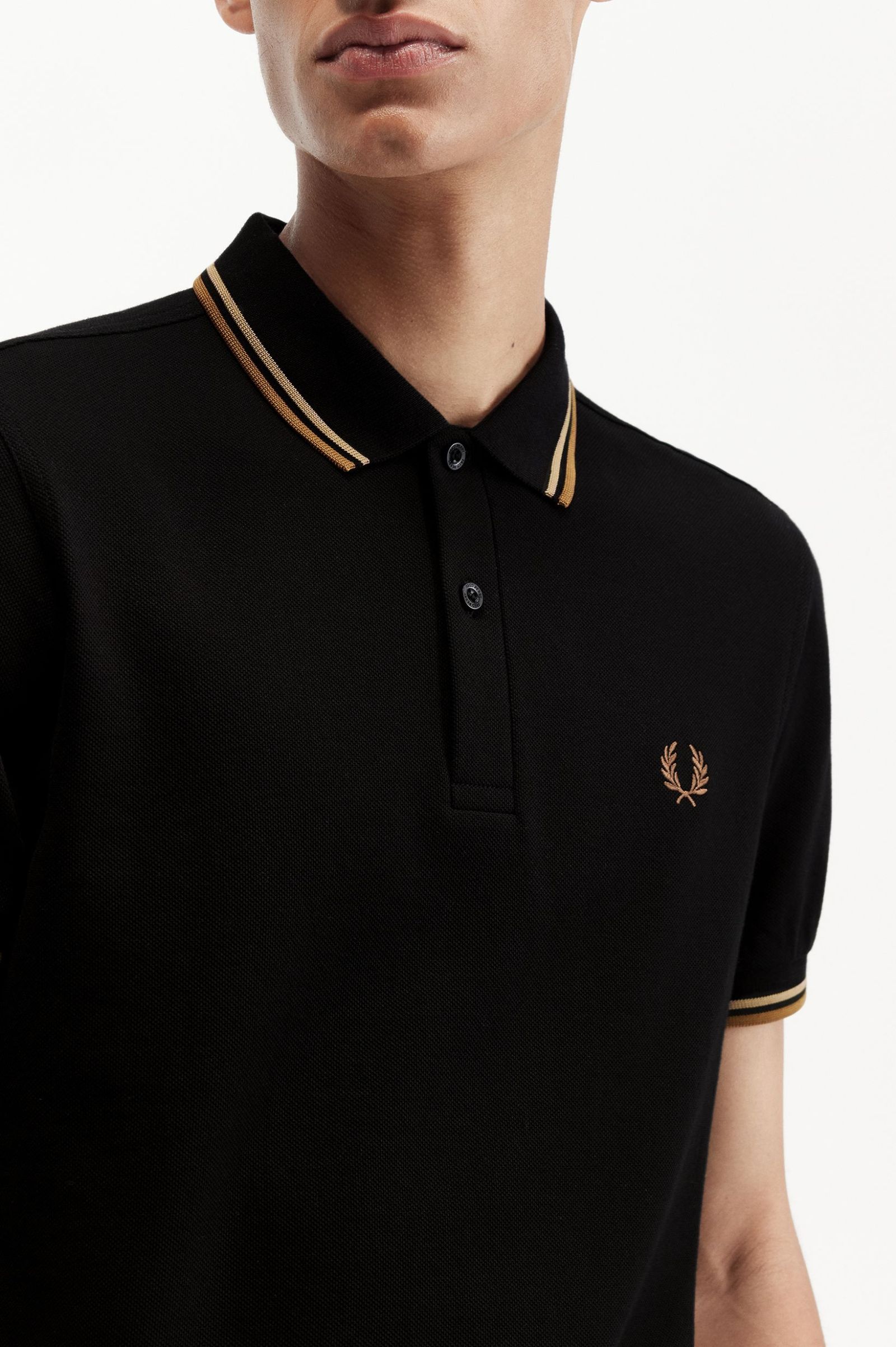 THE FRED PERRY SHIRT M3600