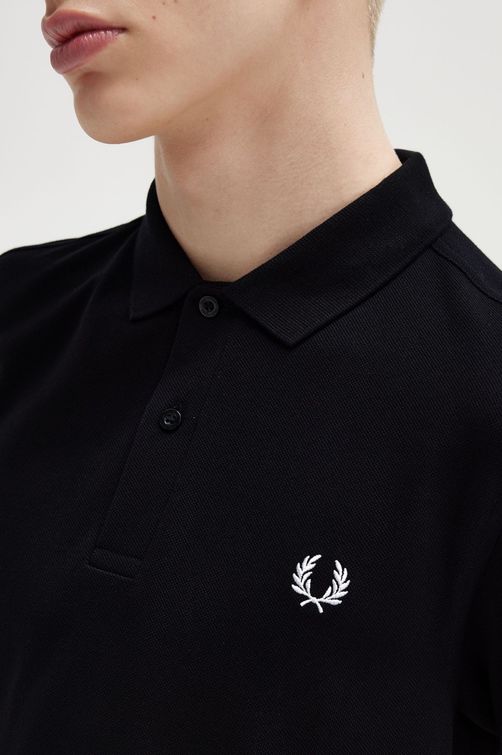 THE FRED PERRY SHIRT M6000