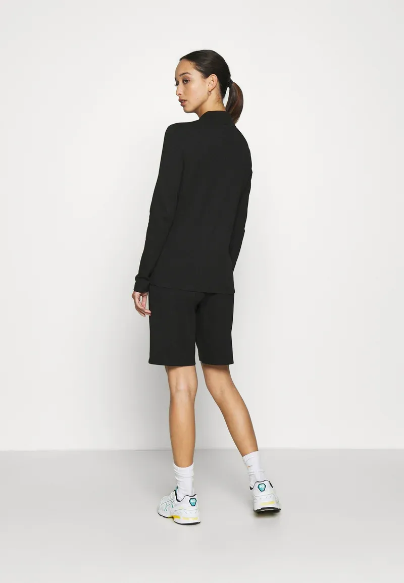 POLO - black