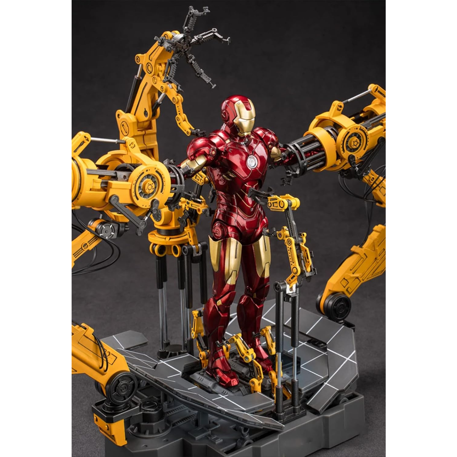Iron Man MK4 Suit-up Gantry 7 Inch Action Figure