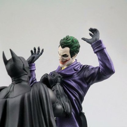 [NEW] Dark Hero Batman Vs Joker Figure – 30cm Statue Collectible Model, Handcrafted