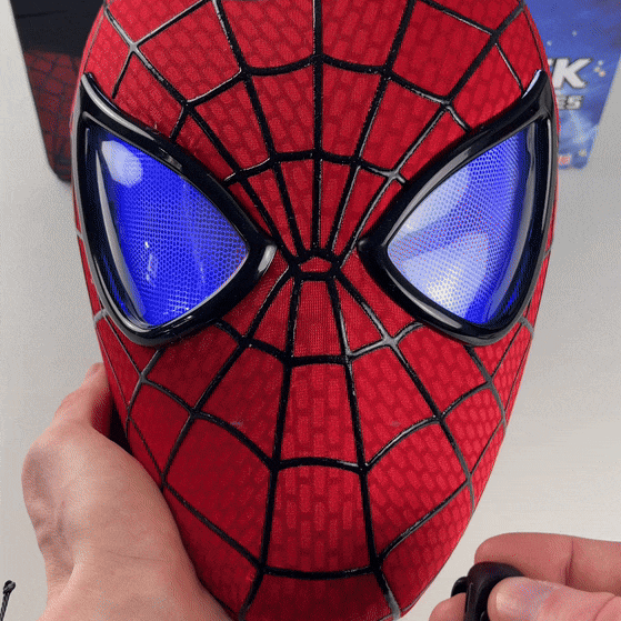 The Amazing Spider-Man Mask – Remote-Controlled Blink LED Eyes Cosplay Collectible