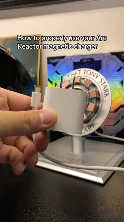 【NEW】Iron Man Arc Reactor Charger Stand Magnetic Lift Dock Wireless Charging Display