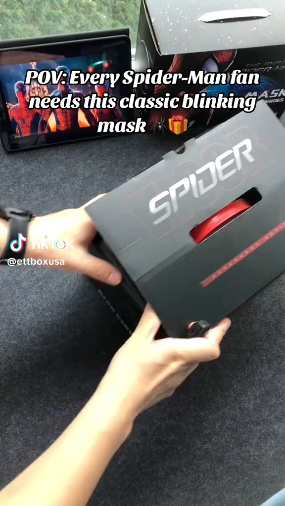USA STOCK丨Spider-Man Mask with Moving Eyes, LED Light & Remote Control Gift