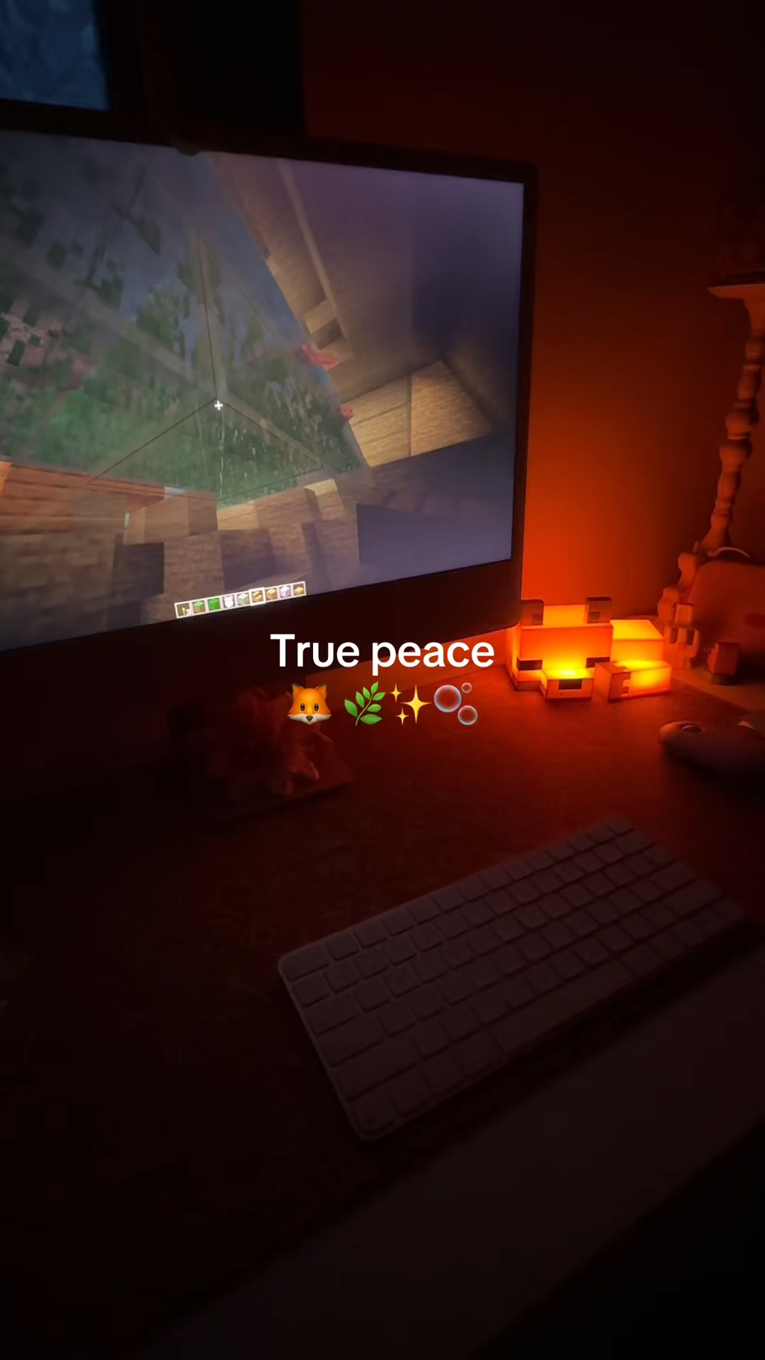 【NEW】Cute Fox LED Night Light Soft Glow Bedroom Gaming Room Desk Decor Gift for Kids & Friends