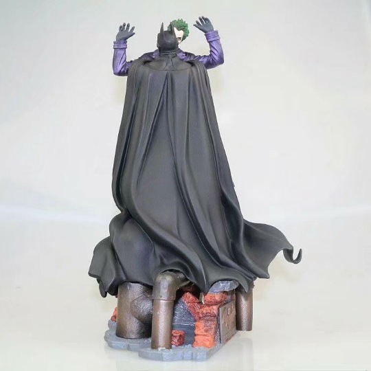 [NEW] Dark Hero Batman Vs Joker Figure – 30cm Statue Collectible Model, Handcrafted