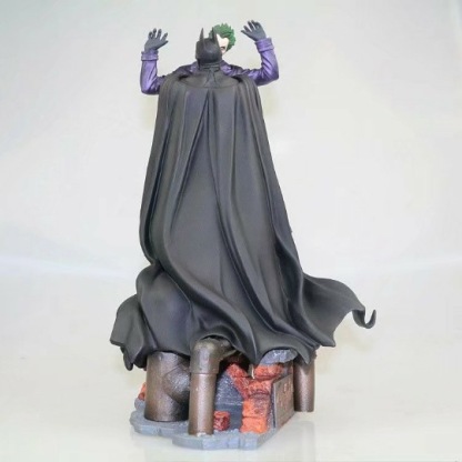 [NEW] Dark Hero Batman Vs Joker Figure – 30cm Statue Collectible Model, Handcrafted