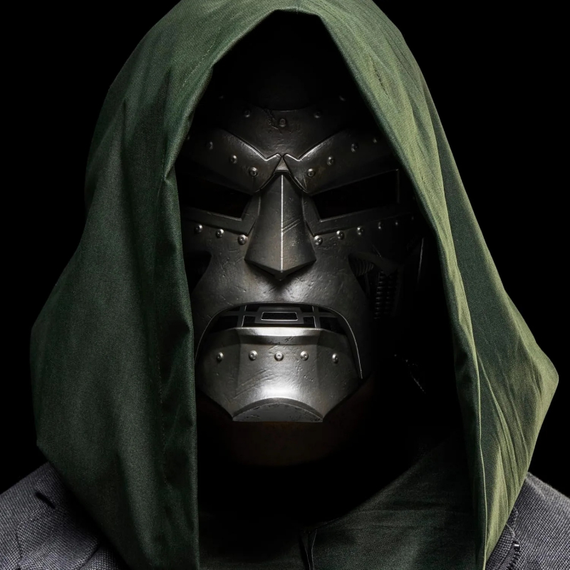 【NEW】Doctor Doom Premium Roleplay Helmet – 1:1 Wearable Collectible Mask for Adults, Cosplay & Display