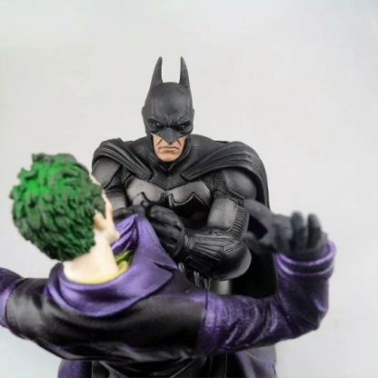[NEW] Dark Hero Batman Vs Joker Figure – 30cm Statue Collectible Model, Handcrafted