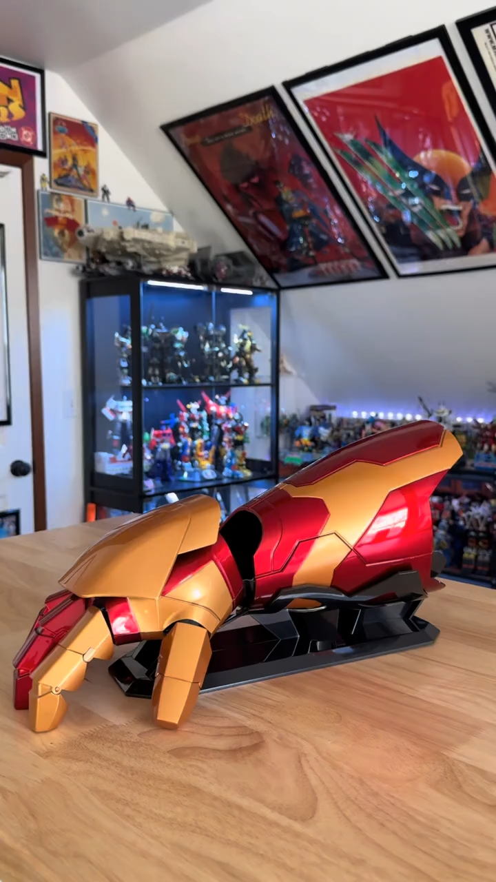   Iron Man MK42 Armor Gauntlet – Wearable Arm,Remote & Voice Control