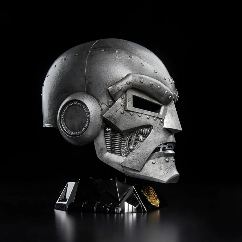 【NEW】Doctor Doom Premium Roleplay Helmet – 1:1 Wearable Collectible Mask for Adults, Cosplay & Display