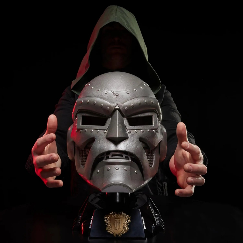 【NEW】Doctor Doom Premium Roleplay Helmet – 1:1 Wearable Collectible Mask for Adults, Cosplay & Display