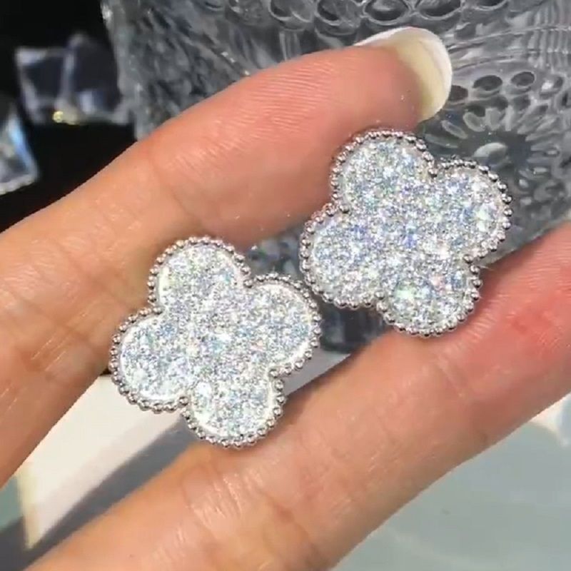 18k White Gold Frivole Diamond Earrings