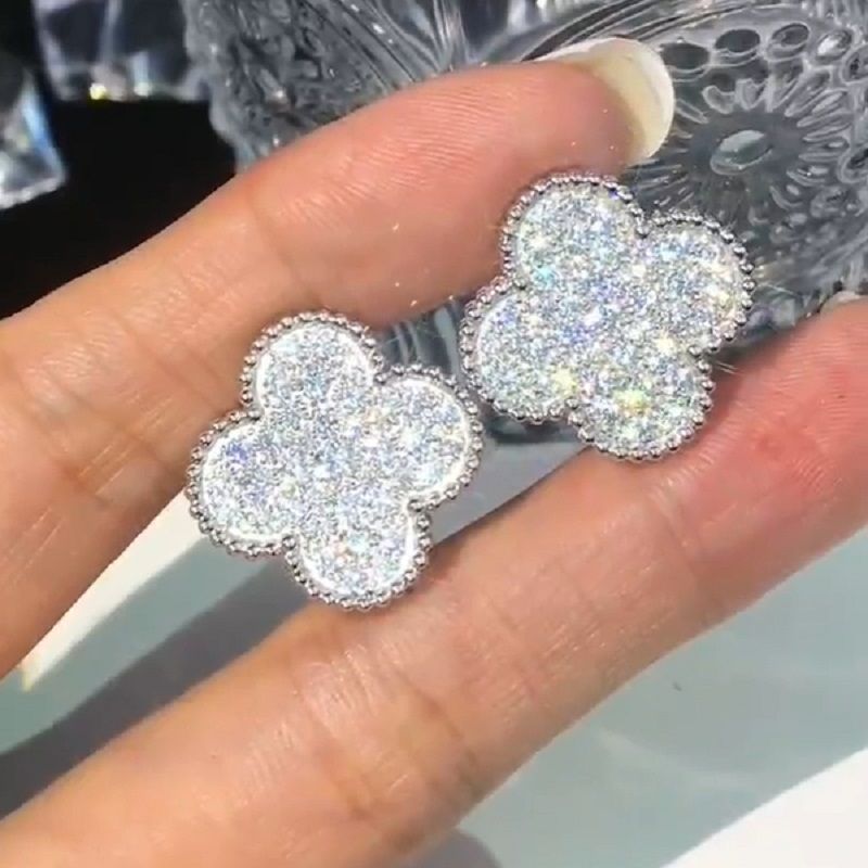 18k White Gold Frivole Diamond Earrings