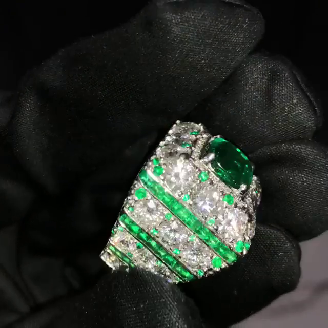 4.5ct Cushion Cut Emerald Green Center Stone Surrounded By Round Cut White Sapphires Luxury Handmade Men's Ring