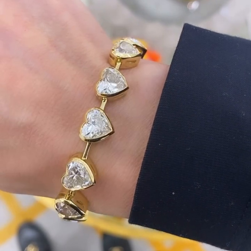 18ctw Heart Cut White Sapphire Yellow Gold Bracelet