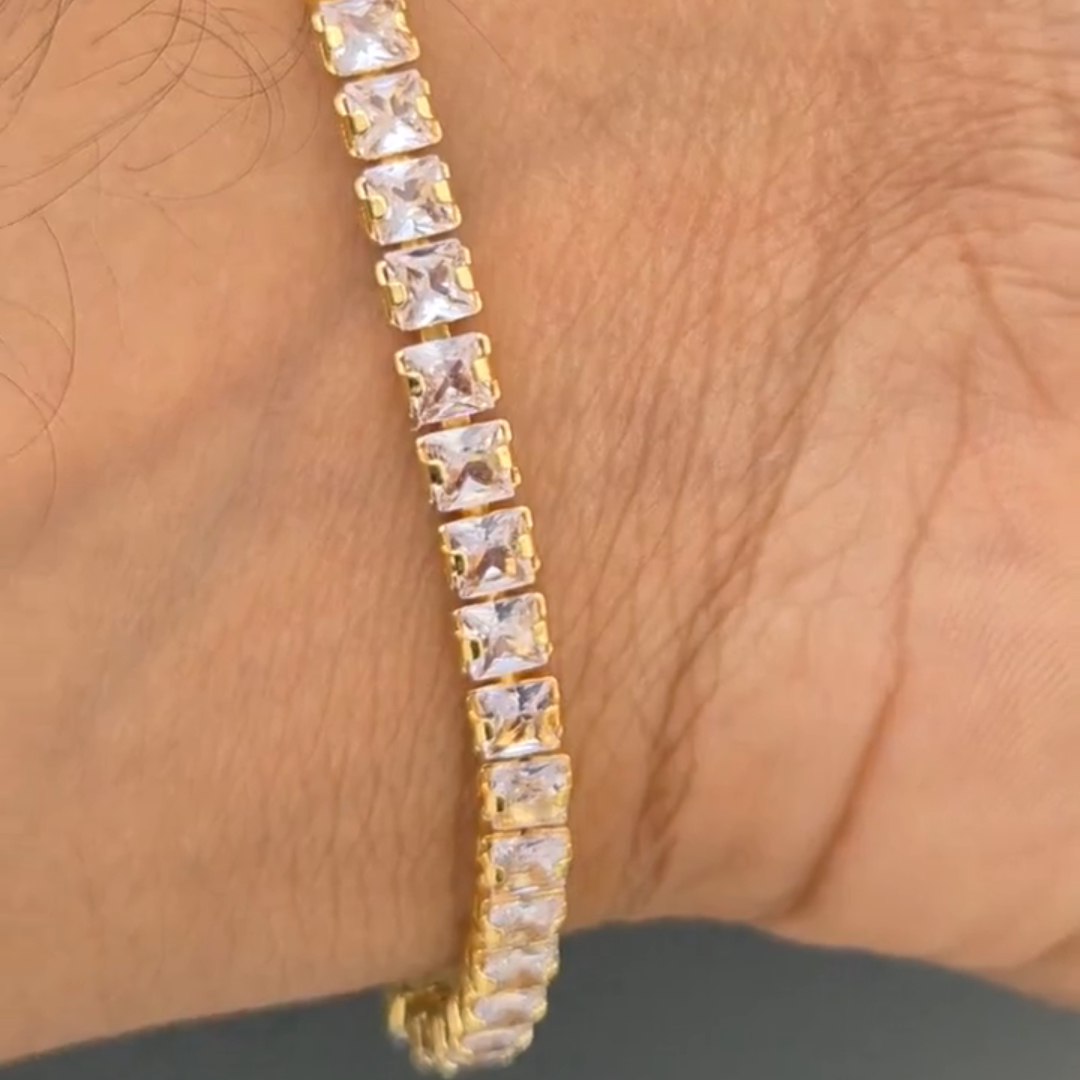 15ct cushion-cut sterling silver handmade bracelet with yellow gold plating