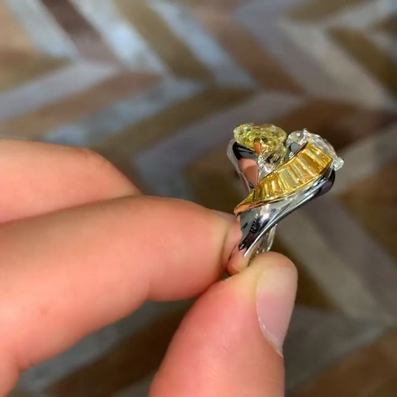 6ct Pear Cut White And Yellow Sapphire Double Stone Engagment Ring