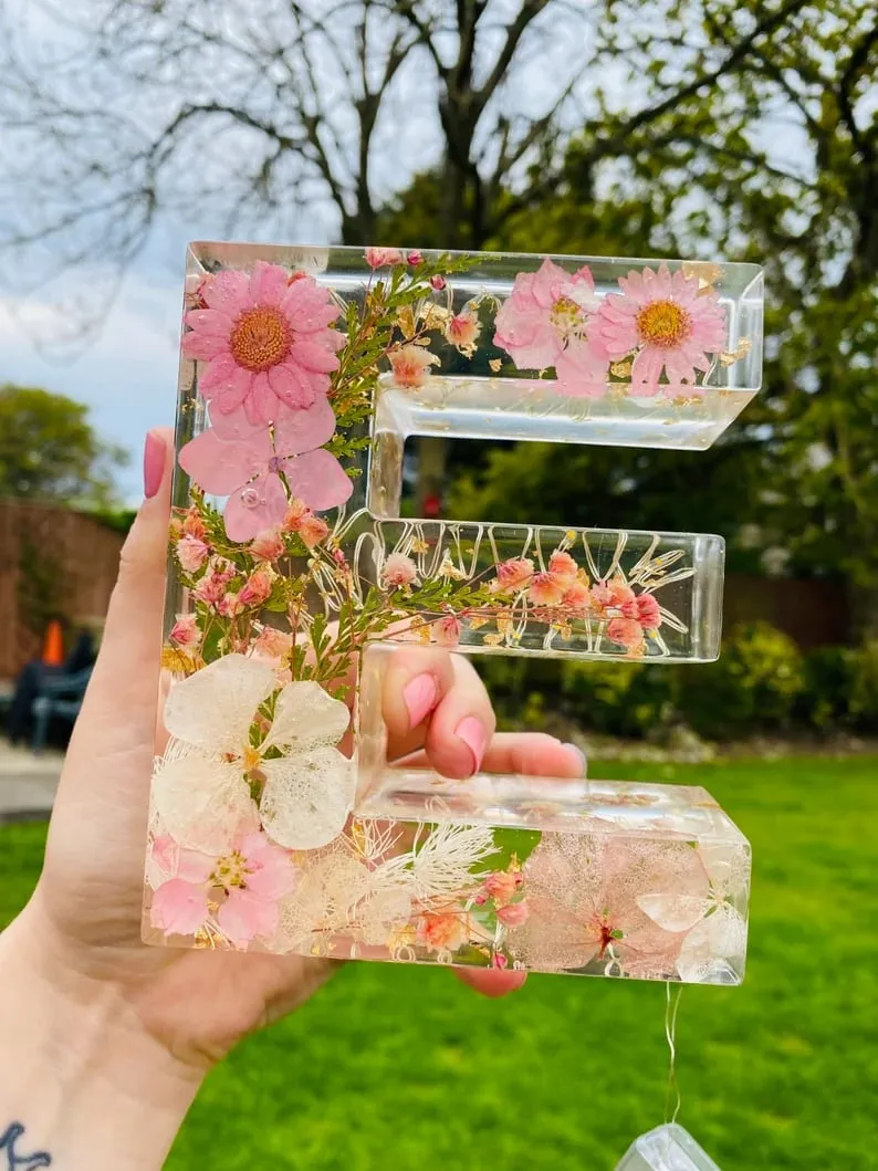 BUY 2 FREE SHIPPING🌸Floral Resin Night Light(𝐋𝐮𝐜𝐚𝐬 𝐇𝐚𝐥𝐞 𝐇𝐚𝐧𝐝𝐦𝐚𝐝𝐞®)