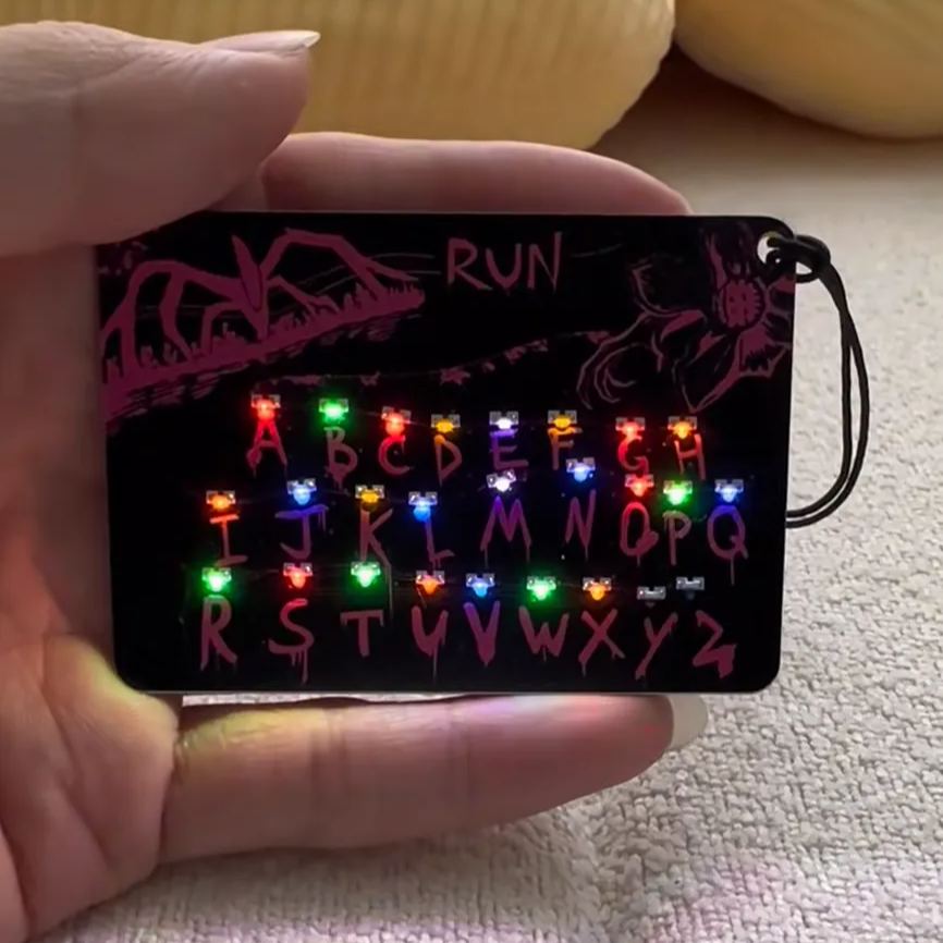 💡Card Light Pendant – Carry the Upside Down With You!⚡