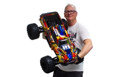 X-MAXX 4x4 new 8S version RTR complete set with 2x 4S / 5000 mAh batteries