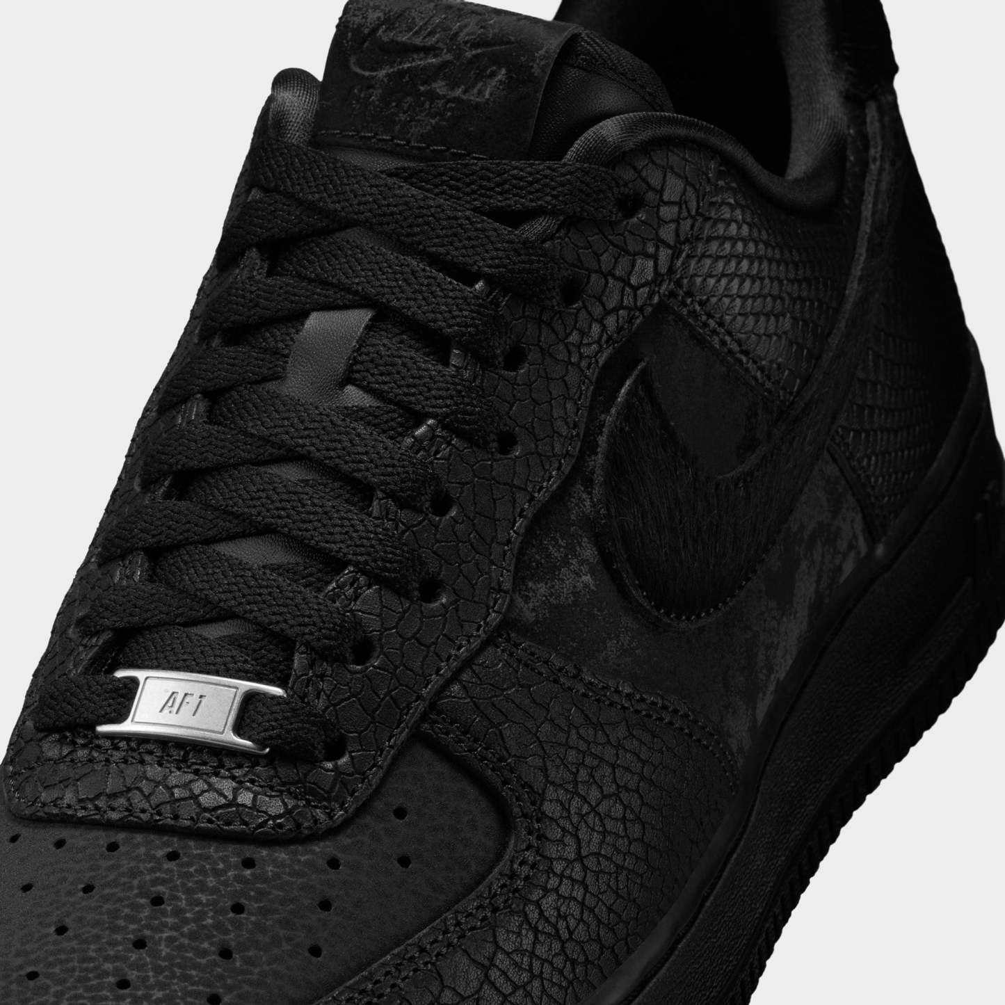 Nittgke Air Force 1 '07 Lx Black / Black