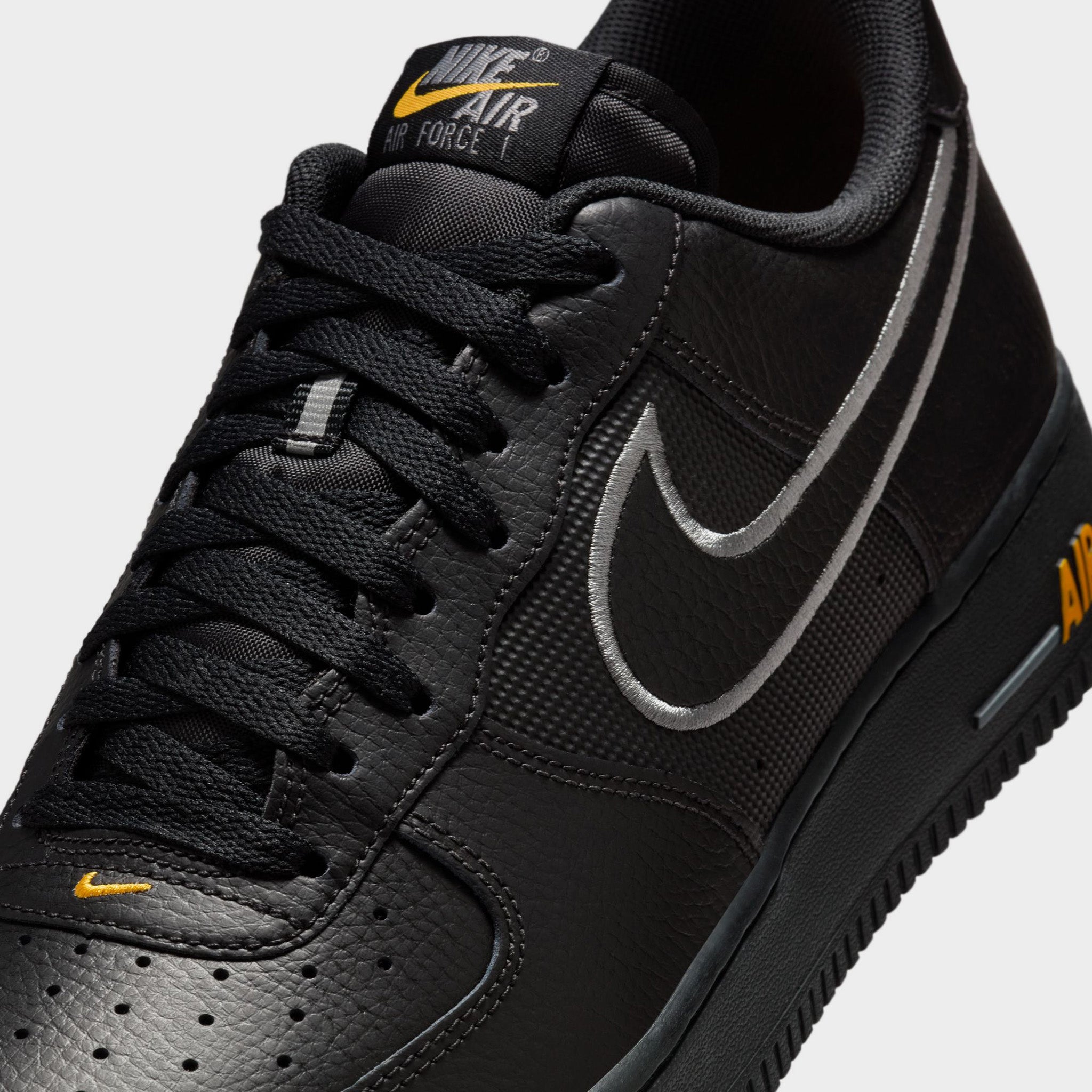 Nittgke Air Force 1 '07 Black / Cool Grey - Sundial