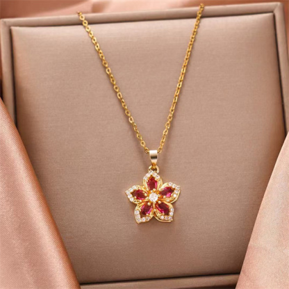 Niche, accessible luxury, trendy rotating Bauhinia flower zircon pendant necklace.