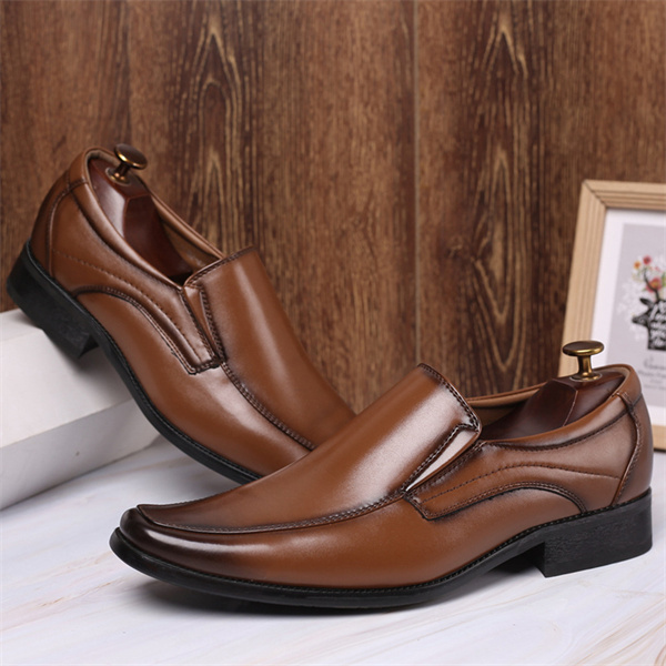 Men's slip-on shoes with small square toe