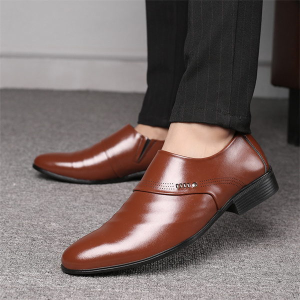 Men's classic slip-on casual pointed-toe leather shoes
