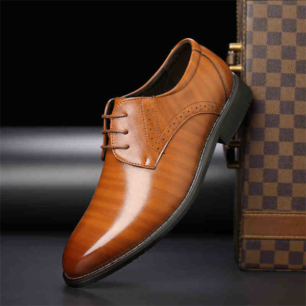 Four Seasons Men's British Pointed Toe Business Casual Leather Shoes