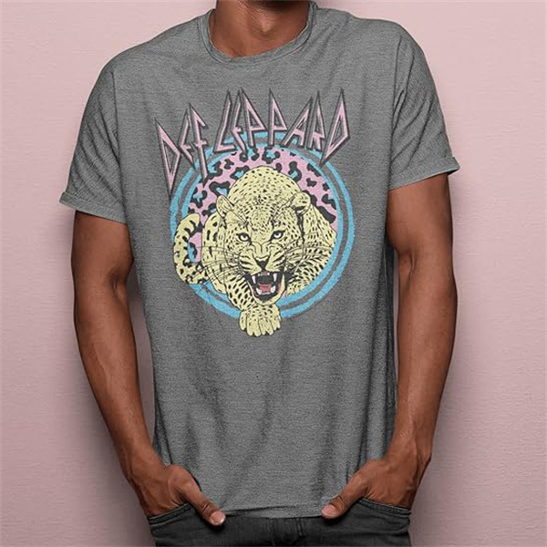 Def Leppard Band | Retro Cheetah Print T-shirt |