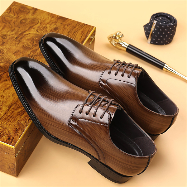 Fashionable square-headed leather shoes for imitation wood grain