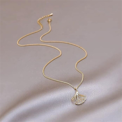 Ginkgo Leaf "Apricot" Necklace for Women, 2026 New Style, High-End Luxury, Niche Accessory, Unique Clavicle Chain