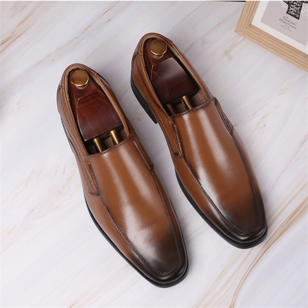 Men's slip-on shoes with small square toe