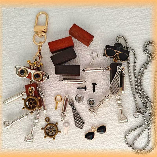 DIY handmade jewelry accessories, steampunk robot gifts, niche backpacks, phone chains, keychains, and custom designs