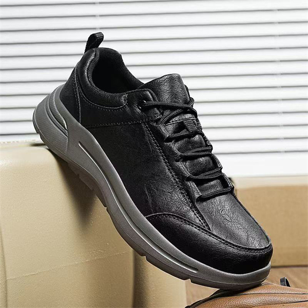 Outdoor non-slip wear-resistant hiking shock-absorbing shoes