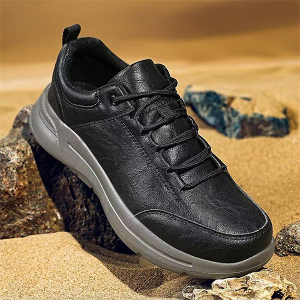 Outdoor non-slip wear-resistant hiking shock-absorbing shoes