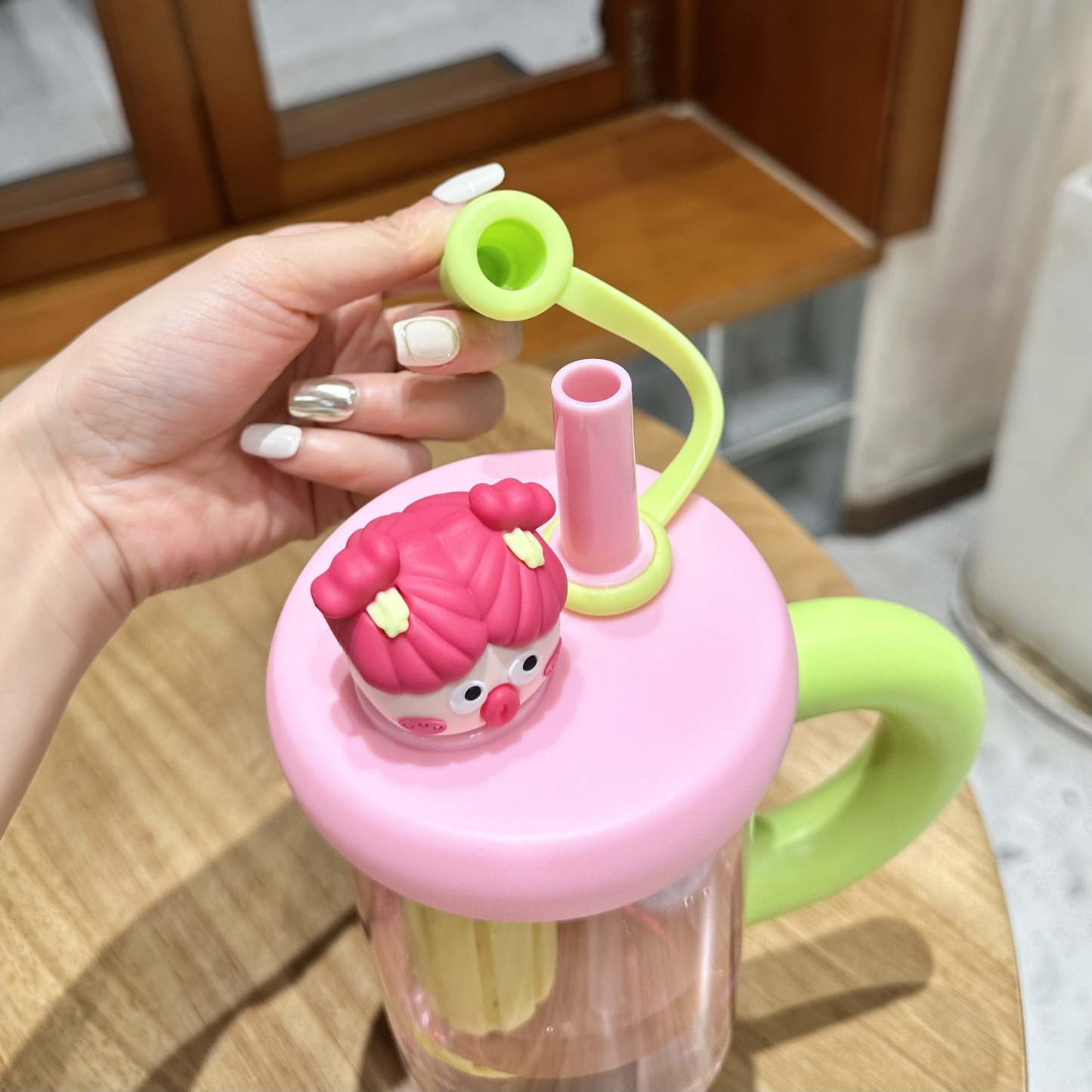 Summer Large Capacity Funny Girl Straw Cup Female High Temperature Resistant Plastic Cup With Straw