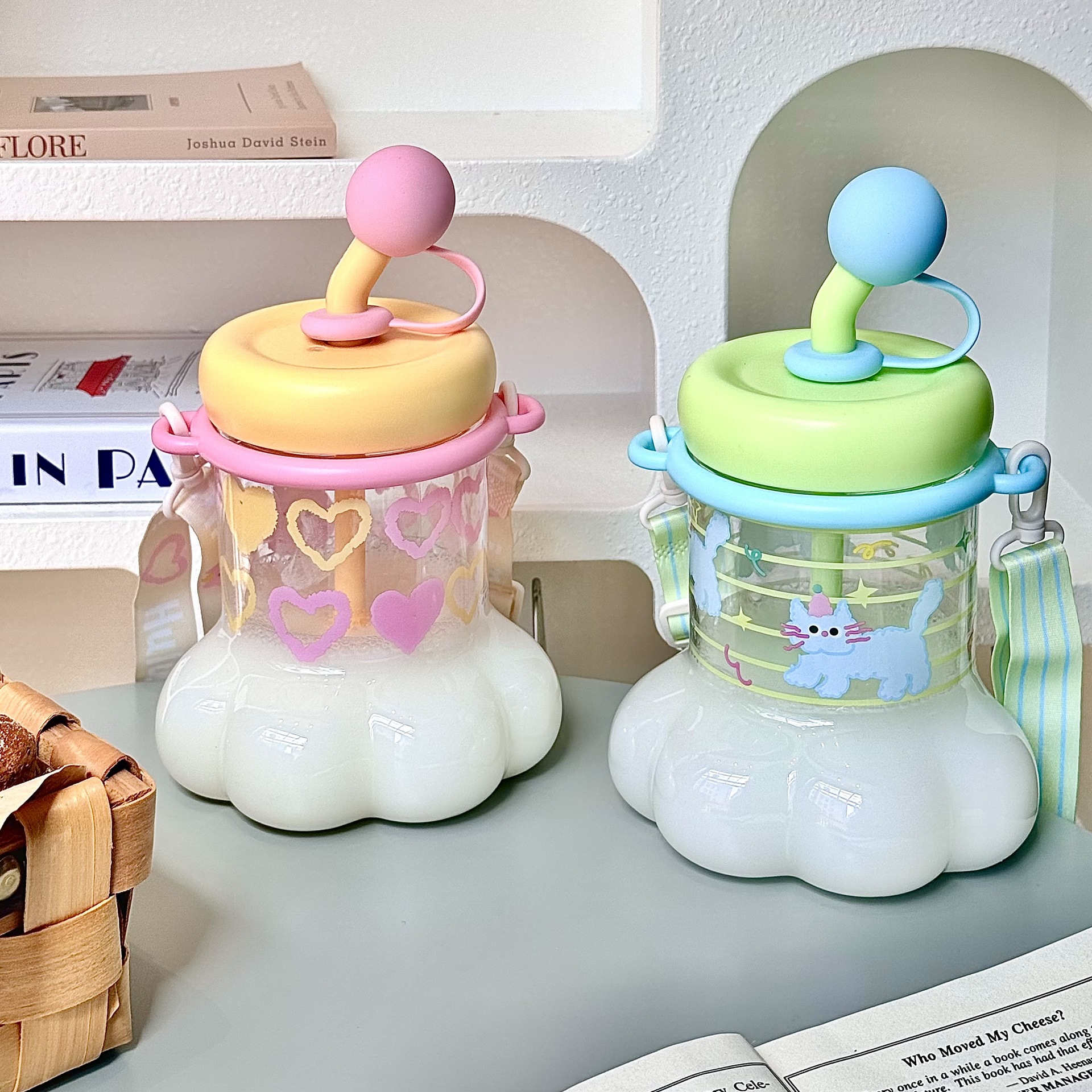 Cute Creative Large-capacity Cat-paw Plastic Water Cup and Straw Cup