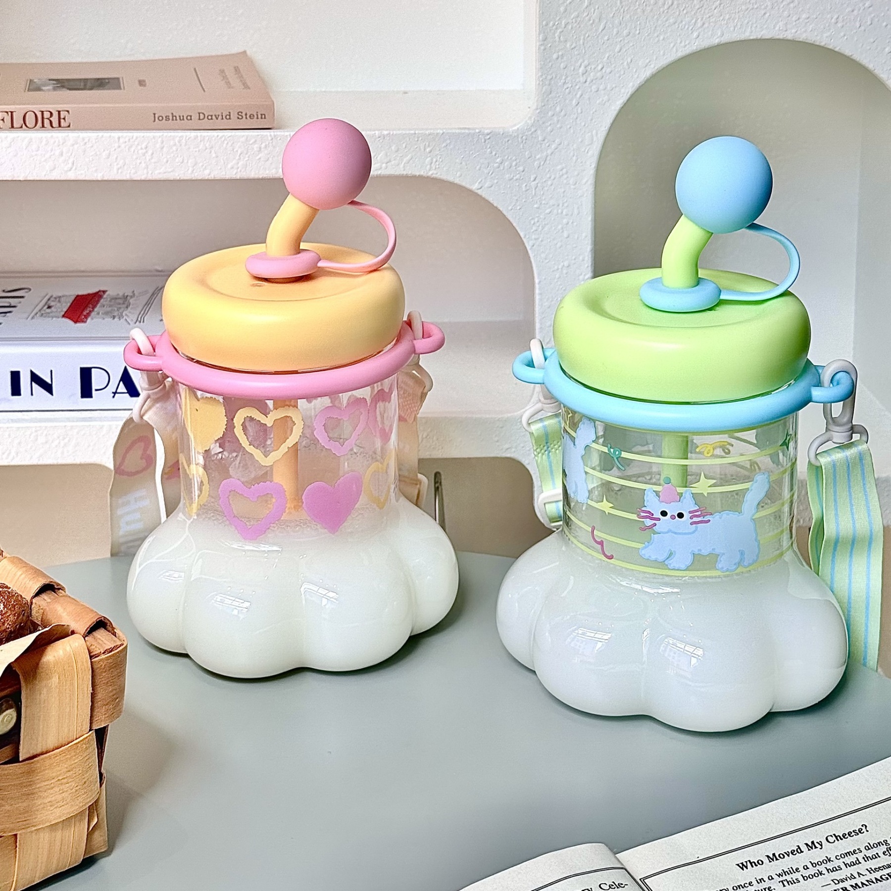 Cute Creative Large-capacity Cat-paw Plastic Water Cup and Straw Cup