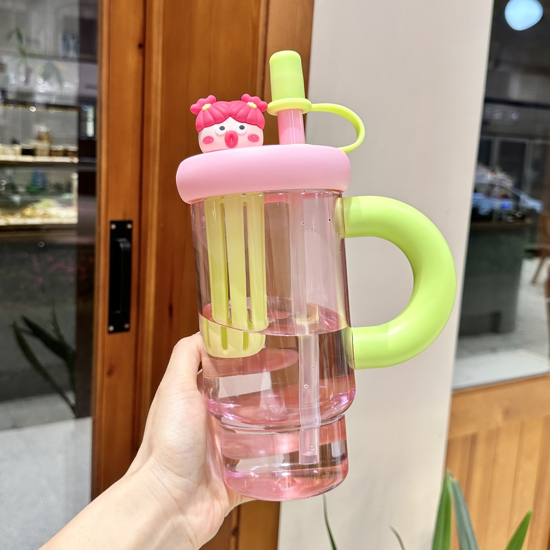 Summer Large Capacity Funny Girl Straw Cup Female High Temperature Resistant Plastic Cup With Straw