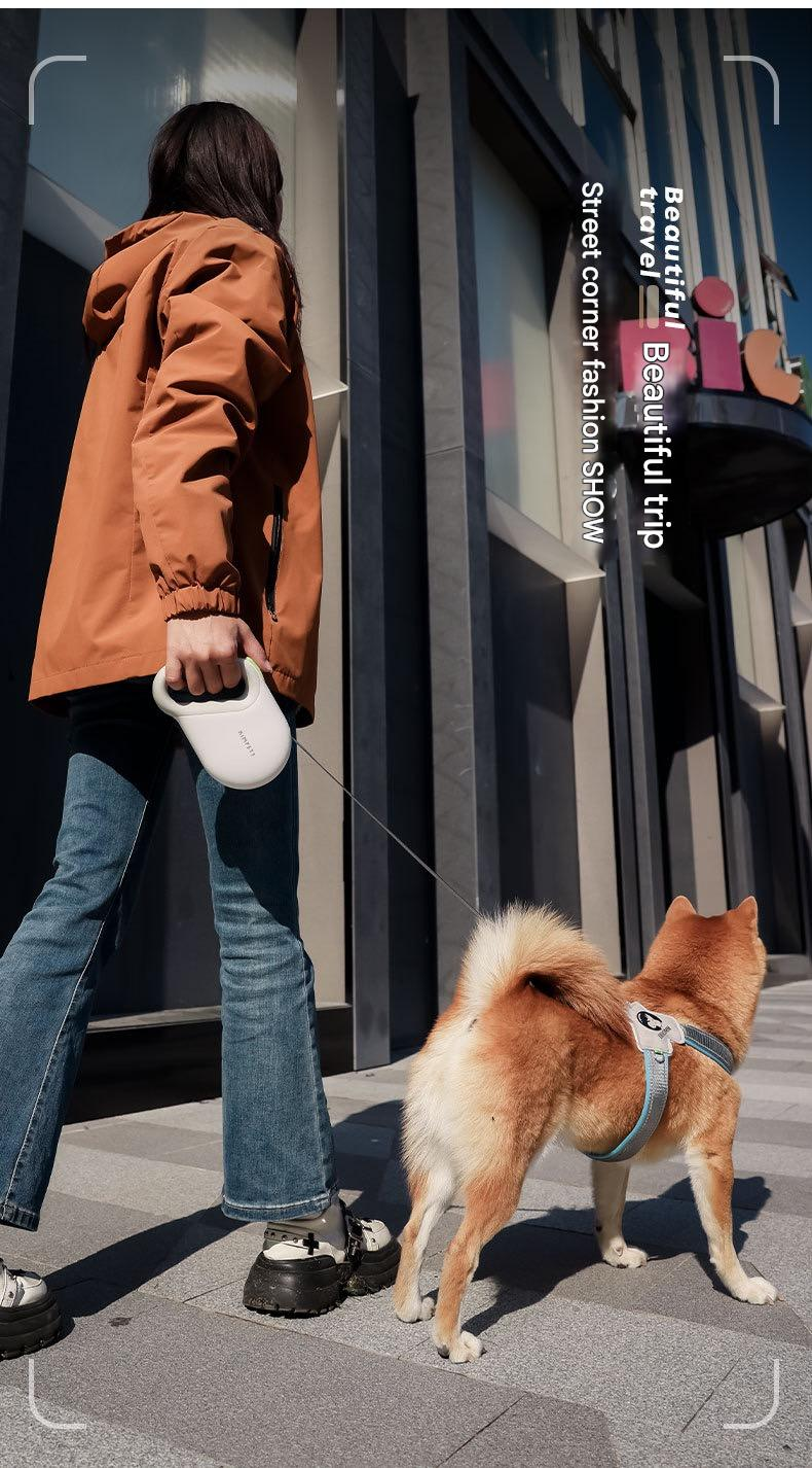 "SmartLock Pro 360° Retractable Leash: TÜV-Certified Safety with Military-Grade Durability for 50kg Dogs