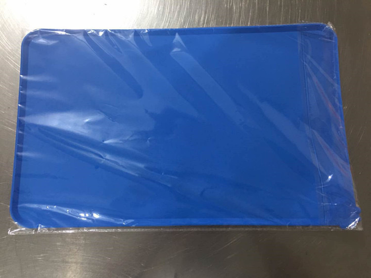 Stop Cockroaches Around Pet Food! 🚫 - Durable Silicone Mat with Raised Edges | Slip-Proof & Chew-Resistant